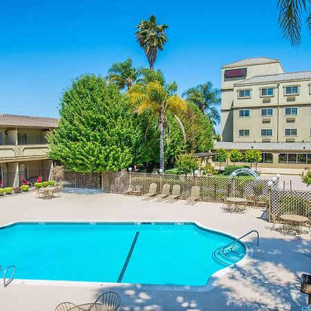 Radisson Hotel West Sacramento Exterior photo