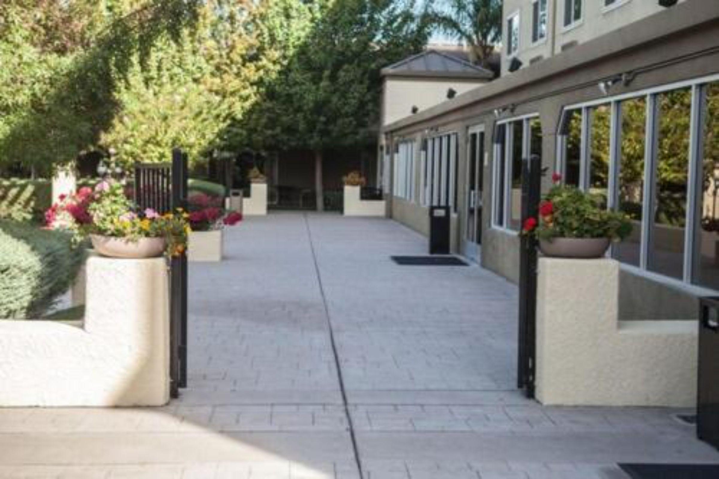 Radisson Hotel West Sacramento Exterior photo